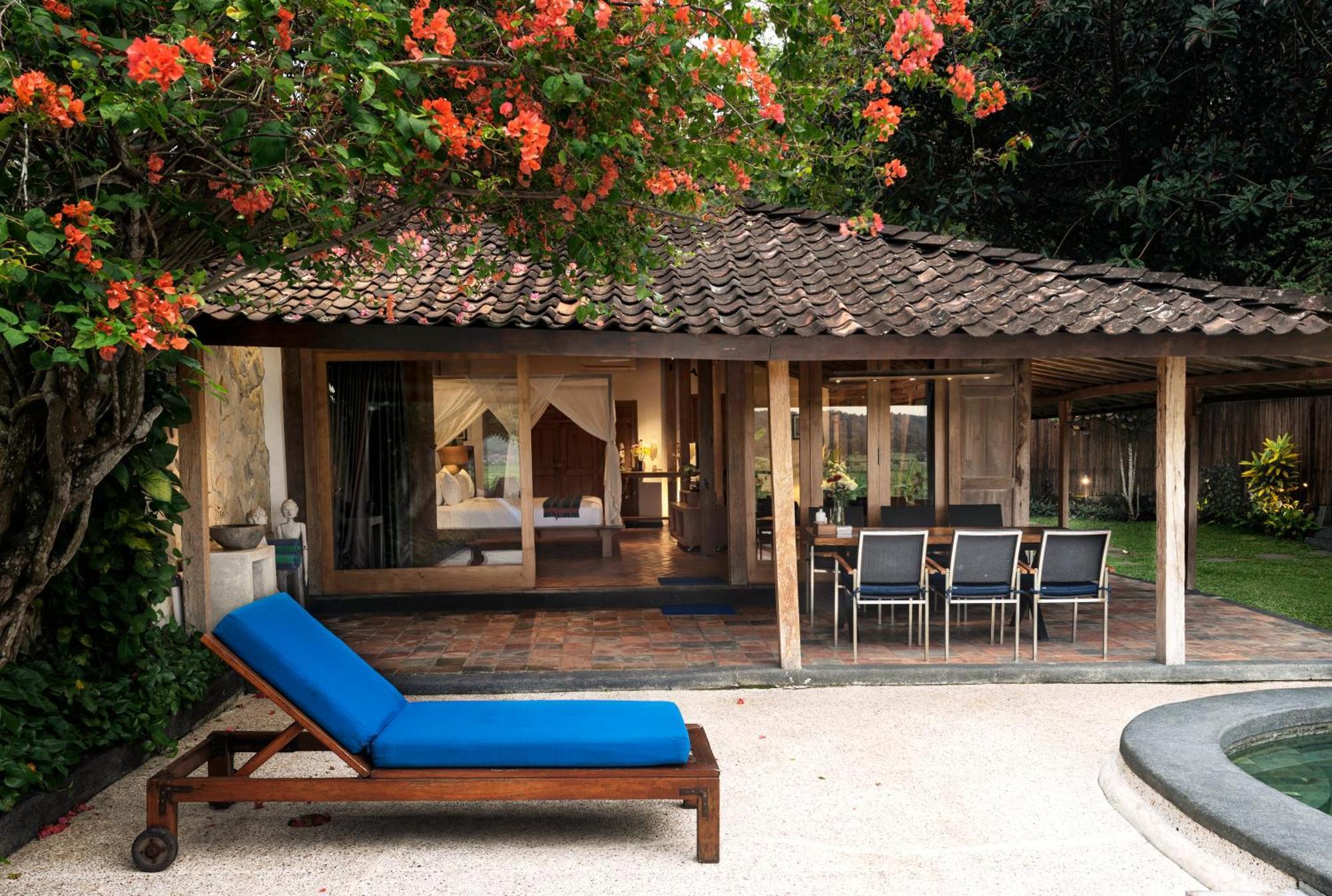 Villa Blue Steps Yogyakarta Exterior photo