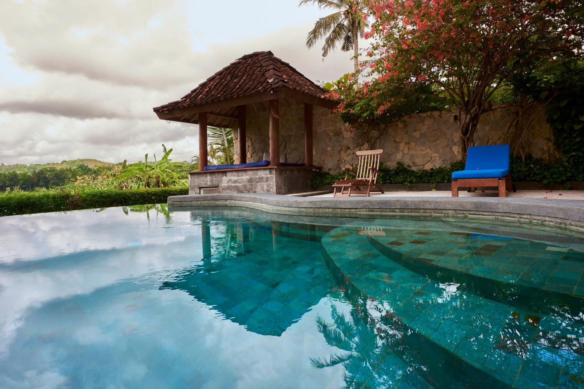 Villa Blue Steps Yogyakarta Exterior photo